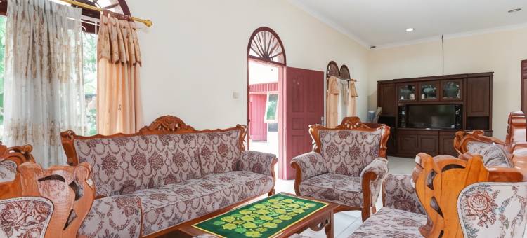 OYO 2916 奥普塞缪尔家庭旅馆(RedDoorz at Samuel Homestay Pematangsiantar)图片