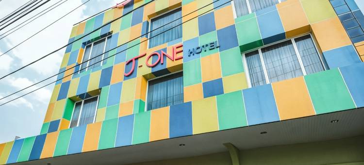 T-One酒店(RedDoorz Premium at Hotel T-One Jambi)图片