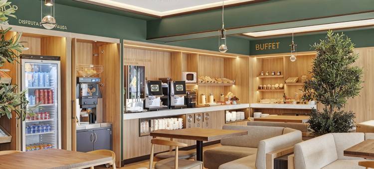 民宿酒店圣地亚哥米拉多伊罗(B&B HOTEL Santiago Milladoiro)图片