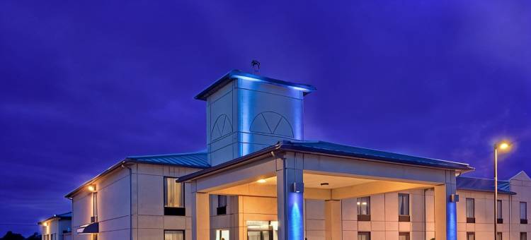 西普莱恩斯美吟酒店(Baymont by Wyndham West Plains)图片