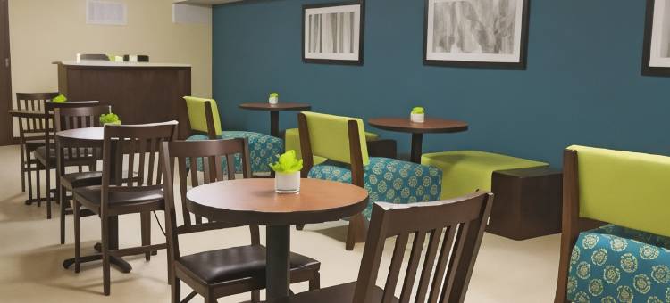 奥沙瓦拉昆塔温德姆套房酒店(La Quinta Inn & Suites by Wyndham Oshawa)图片