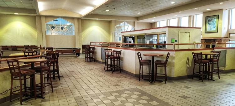 阿普尔顿学院大道拉昆塔温德姆套房酒店(La Quinta Inn & Suites by Wyndham Appleton College Avenue)图片