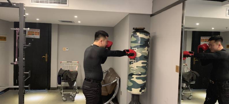 伊犁VV酒店(六星街店)图片