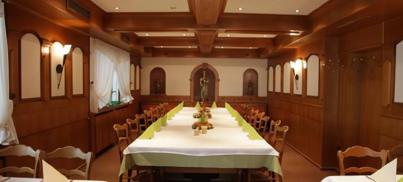 祖姆基斯和巴姆餐厅酒店(Hotel-Restaurant Zum Kirschbaum)图片