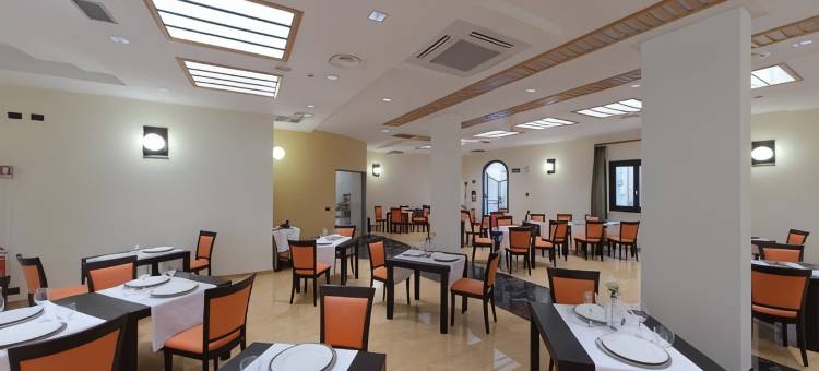 瑟瑞酒店(Cerri Hotel)图片