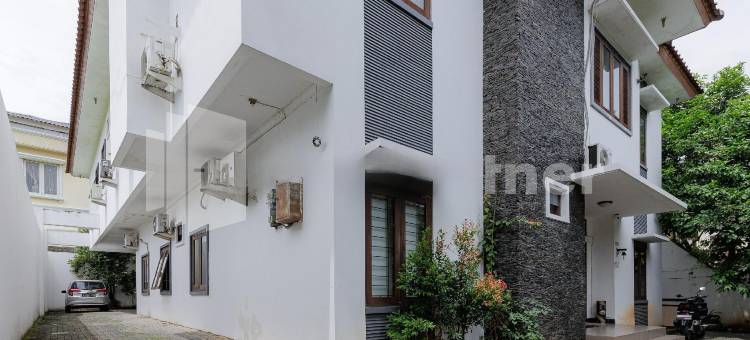 卡拉瓦奇塔曼佩尔马塔蒂加米特拉RedDoorz(Karawaci Taman Permata Tiga RedPartner)图片