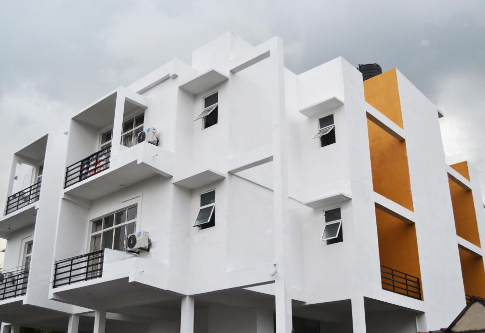 Leighton Resort Hotel Overview