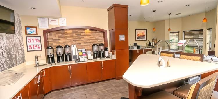 Staybridge Suites 休斯顿IAH - 环城8 by IHG(Staybridge Suites Houston IAH - Beltway 8)图片