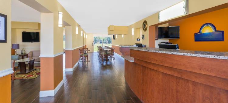 怀尔德伍德I-75温德姆戴斯酒店(Days Inn by Wyndham Wildwood I-75)图片