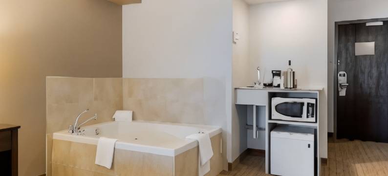 彭布罗克酒店和会议中心贝斯特韦斯特酒店(Best Western Pembroke Inn  Conference Centre)图片