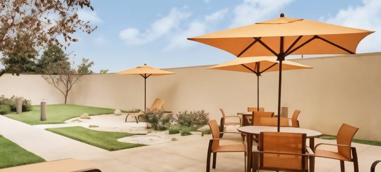 代顿比弗克里克万怡酒店(Courtyard Dayton Beavercreek)图片