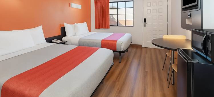 千橡树南6号汽车旅馆(Motel 6 Thousand Oaks, CA)图片