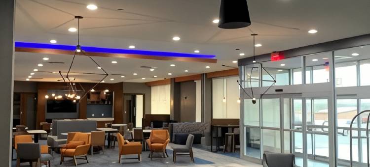 路易斯威尔东拉昆塔温德姆套房酒店(La Quinta Inn & Suites by Wyndham Louisville NE/Old Henry Rd)图片