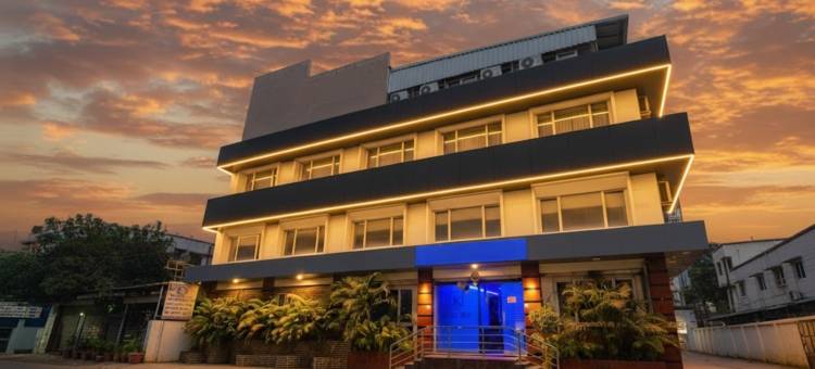 Fabhotel Keerthi的Anupama(FabHotel Keerthi's Anupama - Nr Indira Gandhi Stadium)图片