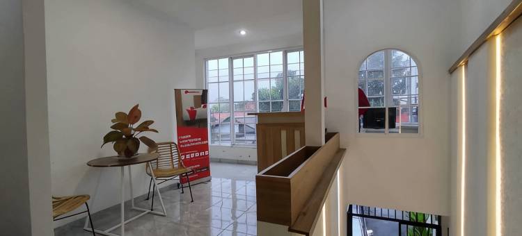RedDoorz Near Rita Super Mall Purwokerto图片