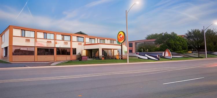萨尼亚温德姆速8酒店(Super 8 by Wyndham Sarnia on)图片