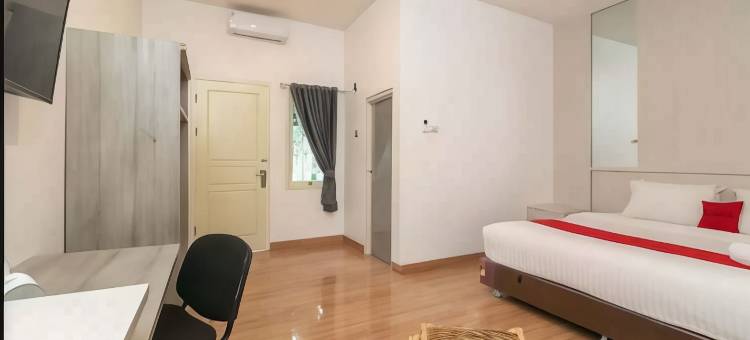 红多兹酒店-近楠榜ITERA哥打巴鲁收费站出口(RedDoorz Near Exit Tol Kotabaru Itera Lampung)图片