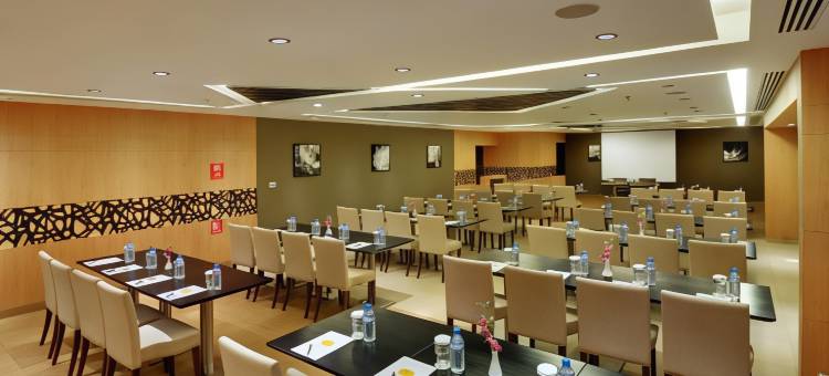 莲花大酒店(Lotus Grand Hotel)图片