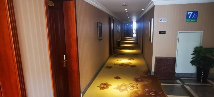 格漫酒店(朔州森隆大厦店)图片
