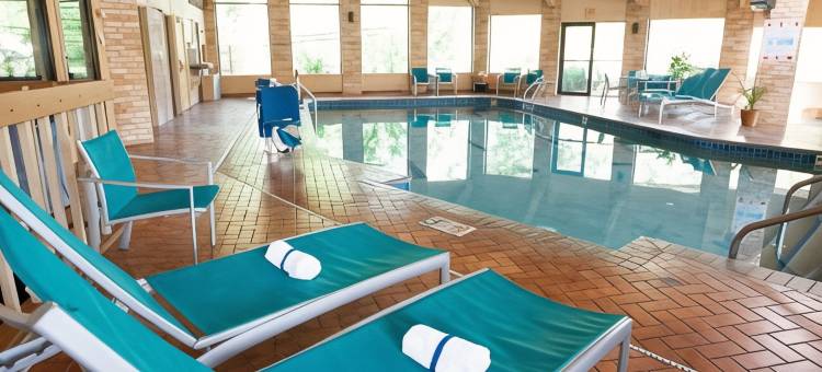 德拉菲尔德美吟温德姆酒店(AmericInn by Wyndham Delafield)图片