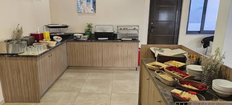 圣乔治海滩度假村(The Santo George Beach Resort)图片