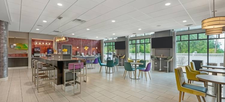 拉斯顿贝斯特韦斯特优质酒店(Best Western Plus Ruston Hotel)图片