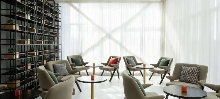 蒙特娄机场希尔顿逸林酒店(DoubleTree by Hilton Montreal Airport)图片