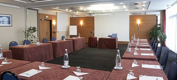 大洋洲南特机场酒店(Hôtel Oceania Nantes Aéroport)图片