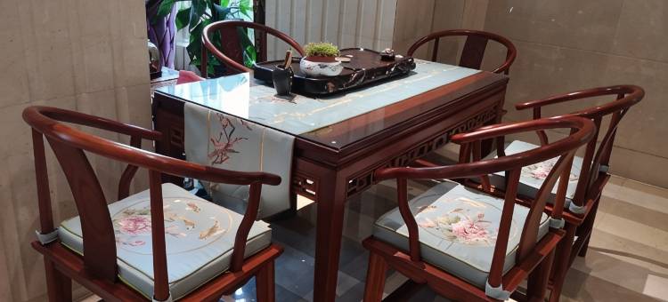 镇江白玉兰酒店(镇江市政府体育会展中心店)图片