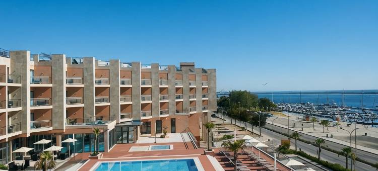 瑞尔玛丽娜滨海酒店(Real Marina Residence)图片