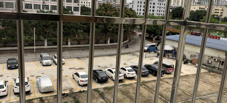 途漫青旅(南宁三十三中地铁站广西机电工程学校店)图片