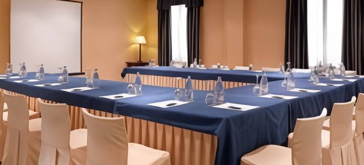 马西亚阿尔法罗斯酒店(Hotel Macià Alfaros)图片