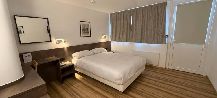 斯特拉斯堡绿山酒店&酒店 - 免费停车(Hotel Strasbourg Montagne Verte & Restaurant - Free Parking)图片