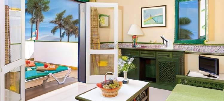 卡莱塔港酒店(Puerto Caleta)图片