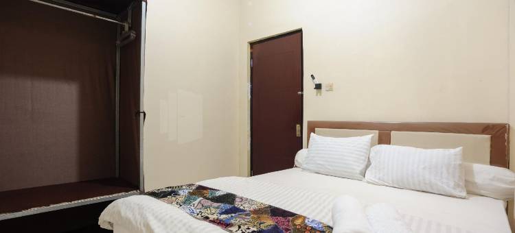Srb Near Mall Ciputra CIbubur Mitra RedDoorz图片