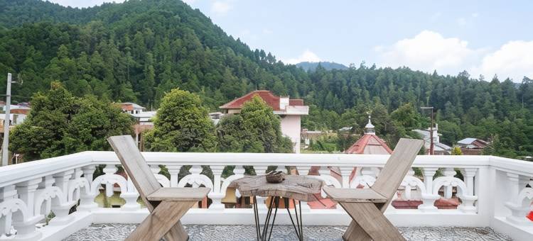 格罗约根塞武塔旺曼古附近的红门(RedDoorz Near Grojogan Sewu Tawangmangu)图片