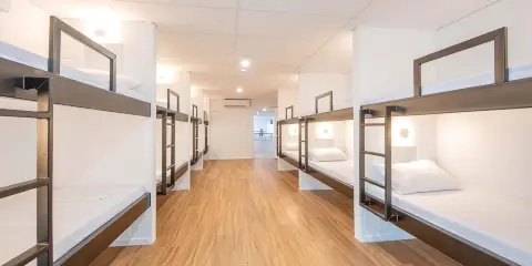 彈跳艾利灘