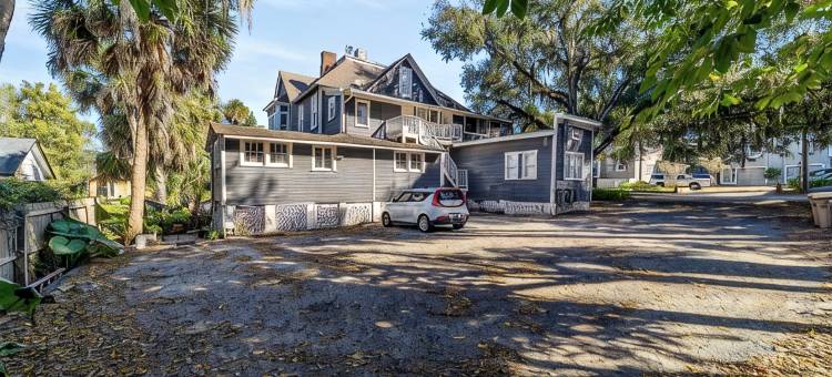维多利亚庄园：银泉&国王堡历史公园市中心公寓(Victorian Manor: Downtown Apt, near Silver Springs & Fort King Historic Park)图片