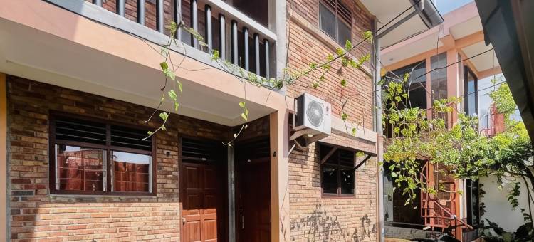 先达红多兹民宿布迪穆利亚(RedDoorz at Budi Mulia Homestay Pematangsiantar)图片