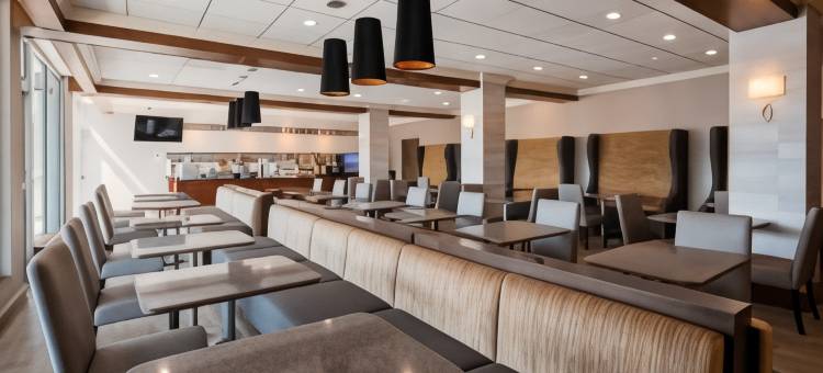 路易斯维尔科顿伍德机场&会展酒店(Cottonwood Airport & Expo Hotel Louisville)图片