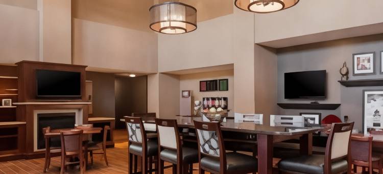 西本德欢朋套房酒店(Hampton Inn & Suites West Bend)图片