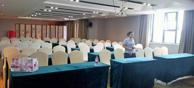 莫林锦尚酒店(岳阳楼区天伦美食街店)图片