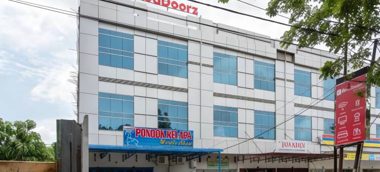 红多兹酒店-近棉兰曼哈顿广场(RedDoorz Near Manhattan Square Medan)图片