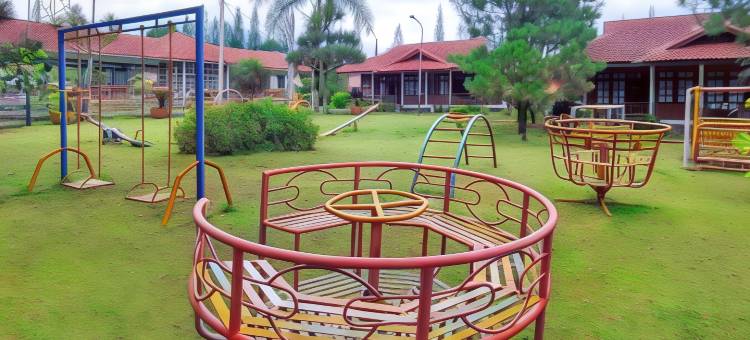 鲁昂尼亚曼苏卡纳加利度假村(Ruang Nyaman at Sukanagalih Resort)图片