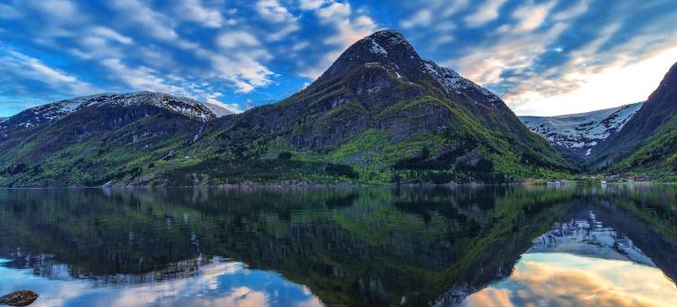 巨人之舌露营(Trolltunga Camping)图片