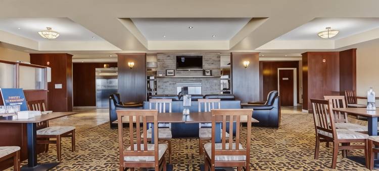 智选假日套房酒店奴隶湖(Holiday Inn Express & Suites Slave Lake)图片