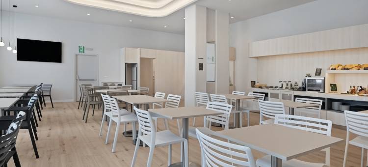 加泰罗尼亚拉斯卡纳斯酒店(B&B HOTEL Logroño Las Cañas)图片