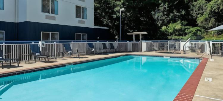 亚特兰大肯纳瑟万枫套房酒店(Fairfield Inn & Suites Atlanta Kennesaw)图片