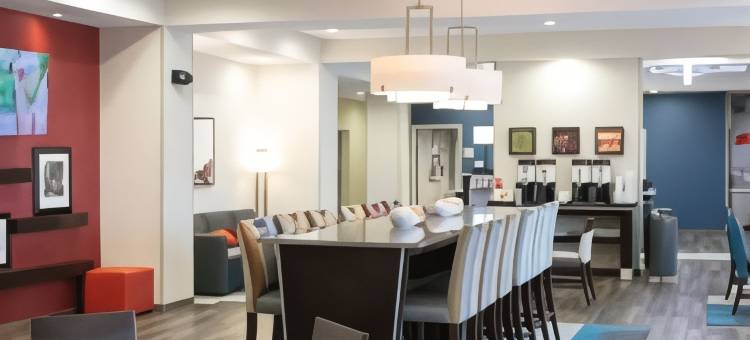 托利多/俄勒冈希尔顿欢朋酒店(Hampton Inn Toledo/Oregon)图片