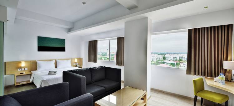 北干巴鲁苏迪曼维兹酒店(Whiz Prime Hotel Sudirman Pekanbaru)图片